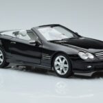 Mercedes SL500 R230 Melns Norev 1:18 183840 Metāls - image 5 of 8