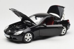 Mercedes SLK R171 Obsidian Melns Metallic Minichamps 1:18 B66962319 Metāls — attēls 3 no 9