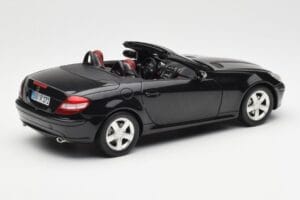 Mercedes SLK R171 Obsidian Melns Metallic Minichamps 1:18 B66962319 Metāls — attēls 4 no 9
