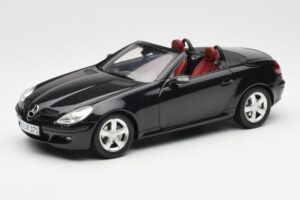 Mercedes SLK R171 Obsidian Melns Metallic Minichamps 1:18