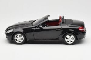 Mercedes SLK R171 Obsidian Melns Metallic Minichamps 1:18 B66962319 Metāls — attēls 5 no 9