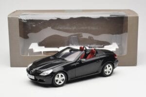 Mercedes SLK R171 Obsidian Melns Metallic Minichamps 1:18 B66962319 Metāls — attēls 9 no 9