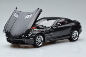 Mercedes SLR McLaren Melns CMC 1:18 M-045F Metāls — attēls 2 no 10
