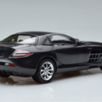 Mercedes SLR McLaren Melns CMC 1:18 - image 3 of 10