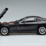 Mercedes SLR McLaren Melns CMC 1:18 - image 4 of 10
