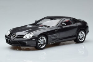 Mercedes SLR McLaren Melns CMC 1:18