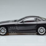 Mercedes SLR McLaren Melns CMC 1:18 - image 5 of 10