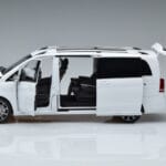 Mercedes V-Class W447 V260L Balts Mercedes 1:18 QALCN89911149 Metāls - image 5 of 8