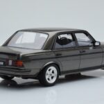 Mercedes W123 AMG 280 Pelēks Otto 1:18 - image 2 of 6