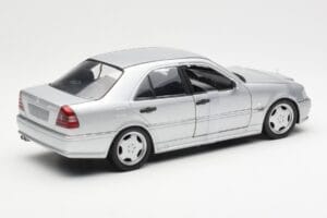 Mercedes C36 AMG W202 Sudrabs UT Models 1:18 180035000 Metāls — attēls 2 no 6