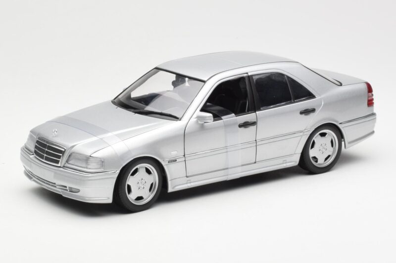 Mercedes C36 AMG W202 Sudrabs UT Models 1:18