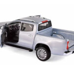 Mercedes X-Class Sudrabs Norev 1:18 - image 2 of 2