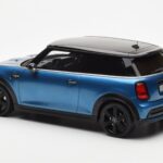 Mini Cooper S F56 Island Zils Otto 1:18 - image 5 of 6