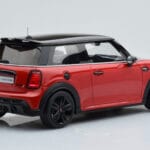 Mini Cooper S JCW F56 Sarkans Otto 1:18 - image 2 of 6
