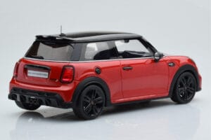 Mini Cooper S JCW F56 Sarkans Otto 1:18 OT984 Sveķi — attēls 2 no 6