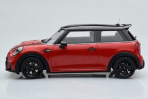 Mini Cooper S JCW F56 Sarkans Otto 1:18 OT984 Sveķi — attēls 3 no 6
