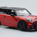 Mini Cooper S JCW F56 Sarkans Otto 1:18 - image 4 of 6