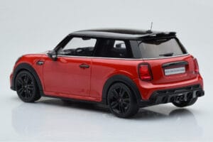 Mini Cooper S JCW F56 Sarkans Otto 1:18 OT984 Sveķi — attēls 5 no 6