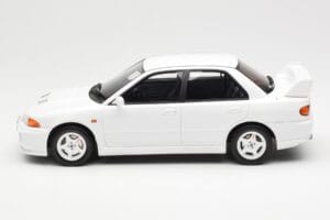 Mitsubishi Lancer Evo III Scotia Balts Otto 1:18 OT1065 Sveķi — attēls 3 no 6