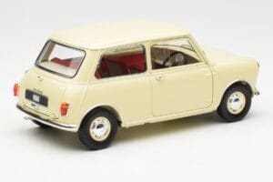 Morris Mini Minor Balts Kyosho 1:18 08964W Metāls — attēls 3 no 8