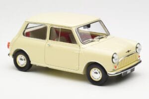 Morris Mini Minor Balts Kyosho 1:18 08964W Metāls — attēls 6 no 8