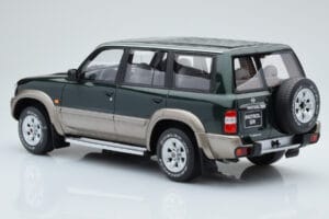 Nissan Patrol GR Y61 Zaļš Otto 1:18 OT433 Sveķi — attēls 4 no 5