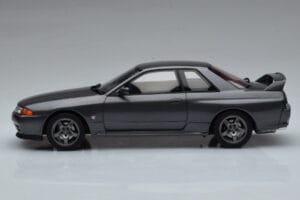 Nissan Skyline GT-R BNR32 Nismo Pelēks Otto 1:18 OT411 Sveķi — attēls 3 no 6