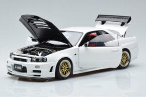 Nissan Skyline GT-R R34 Nismo Z-Tune Balts MotorHelix 1:18 M83407 Metāls — attēls 2 no 11