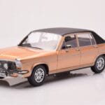 Opel Diplomat B Bēšs Metaliks MCG 1:18