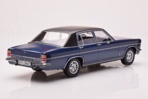 Opel Diplomat B Tumši Zils Metaliks MCG 1:18 MCG18336 Metāls — attēls 2 no 6
