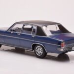 Opel Diplomat B Tumši Zils Metaliks MCG 1:18 - image 5 of 6