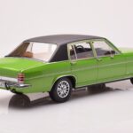 Opel Diplomat B Zaļš Metaliks MCG 1:18 - image 2 of 6