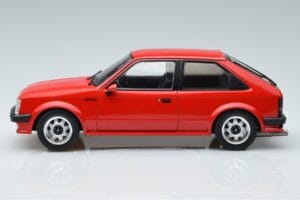 Opel Kadett D GTE Sarkans MCG 1:18 MCG18269 Metāls — attēls 3 no 6
