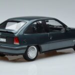 Opel Kadett E GSi Zils Metallik Norev 1:18 183614 Metāls - image 2 of 6