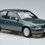 Opel Kadett E GSi Zils Metallik Norev 1:18 183614 Metāls - image 4 of 6