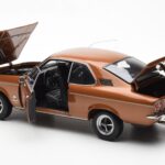 Opel Manta A Bronzs Metallic Norev 1:18 - image 5 of 8