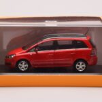 Opel Zafira B OPC Sarkans Minichamps 1:43 - image 4 of 4