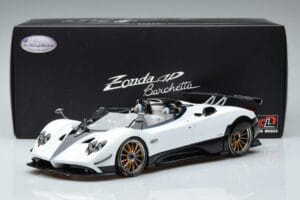 Pagani Zonda HP Barchetta Carbon Fiber Balts LCD 1:18 LCD18009-WH Metāls — attēls 9 no 9