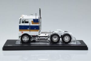 Peterbilt 352 H Balts IXO 1:43 TR078 Metāls — attēls 3 no 6