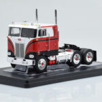 Peterbilt 352 Pacemaker Sarkans Balts IXO 1:43