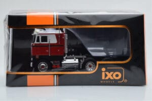 Peterbilt 352 Pacemaker Sarkans Balts IXO 1:43 TR097 Metāls — attēls 4 no 4