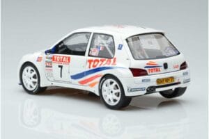 Peugeot 106 Maxi Rally D'Antibes 2000 Otto 1:18 OT947 Sveķi — attēls 5 no 6