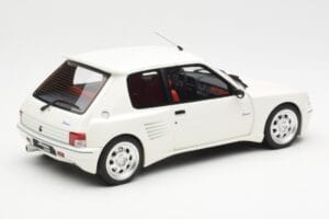 Peugeot 205 Dimma Balts Otto 1:18 OT681 Sveķi — attēls 2 no 6