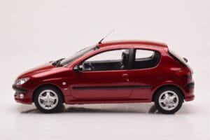 Peugeot 206 S16 Sarkans Otto 1:18 OT1039 Sveķi — attēls 3 no 6