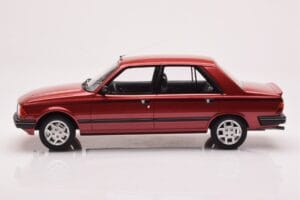 Peugeot 305 GTX Sarkans Plaisir Otto 1:18 OT1032 Sveķi — attēls 3 no 6