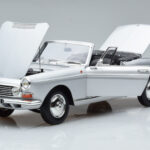 Peugeot 404 Kabriolets Sudrabs Norev 1:18 - image 2 of 8