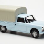Peugeot 404 Pickup Bache Pasteļzils Otto 1:18 - image 4 of 6