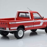 Peugeot 504 Dangel Pickup Sarkans Otto 1:18 - image 2 of 6