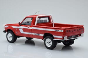 Peugeot 504 Dangel Pickup Sarkans Otto 1:18 OT436 Sveķi — attēls 5 no 6