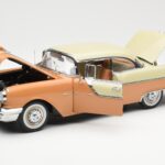 Pontiac Star Chief Hardtop Sarkans Balts Sun Star 1:18 - image 2 of 8